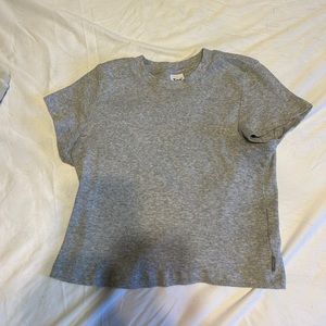 Aritzia ribbed cropped t shirt